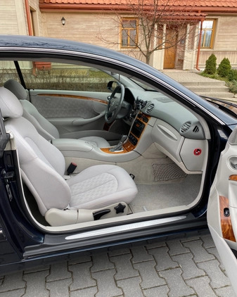 Mercedes-Benz CLK cena 22900 przebieg: 207000, rok produkcji 2002 z Białystok małe 121